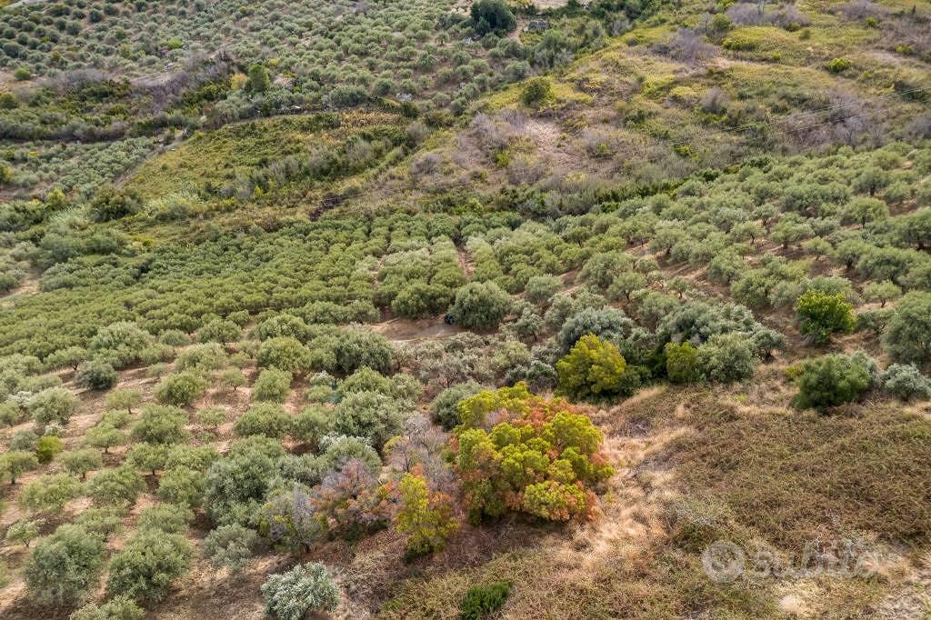 Terreno di 137580 m² a Furnari - Vista 3