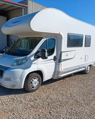 Camper mansardato 7 posti viaggio 7 posti letto 