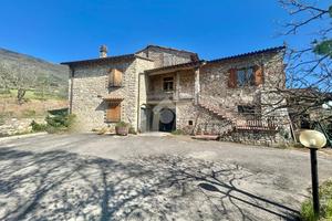 CASA SEMINDIPENDENTE A ASSISI