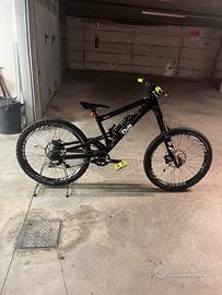 Bici da downhill