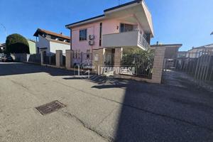 Villa a Lodi Via Bassiano Martani 3 locali