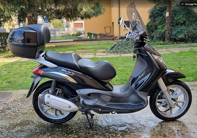Scooter Piaggio Beverly 250