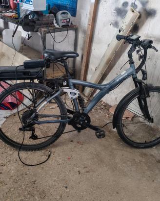 Bici a pedalata assistita decathlon