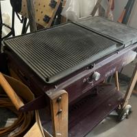 Barbecue gas con piastra in ghisa – con bombola