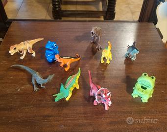10 Dinosauri e 1 rana