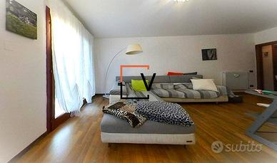 APPARTAMENTO CON INGRESSO INDIPENDENTE E GIARDINO