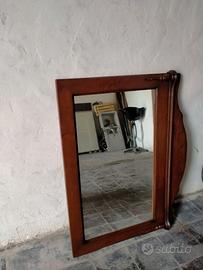 Specchio in legno di pregio