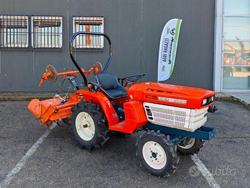 TRATTORE - KUBOTA B 1400 - CON ARCO DI PROTEZIONE