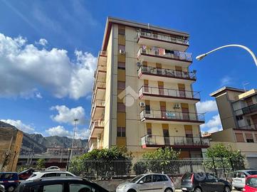 4 LOCALI A PALERMO