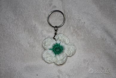 portachiavi fiorellino uncinetto 