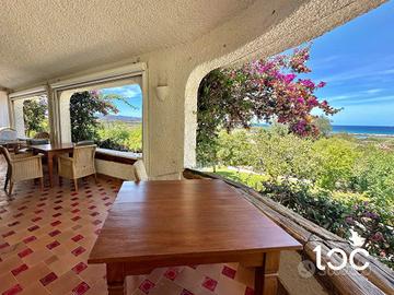 Splendida villa singola con vista mare