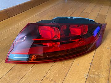Faro proiettore posteriore destro Audi TT mk2