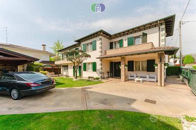 NOALE CASA SINGOLA CON GIARDINO