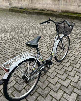 Bicicletta da donna nuova