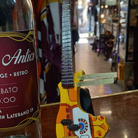 Chitarra Yellow Submarine miniatura in legno