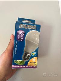 Lamoafina led 12W attacco E27 1055 Lumen luce cald