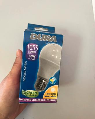 led 12W attacco E27 1055 Lumen luce cald