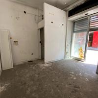 Negozio 20MQ Via Cumana - MAV328