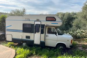 Camper mansardato