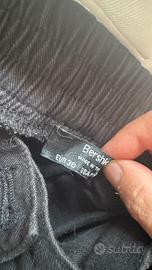 Bershka pantaloni neri con elastici