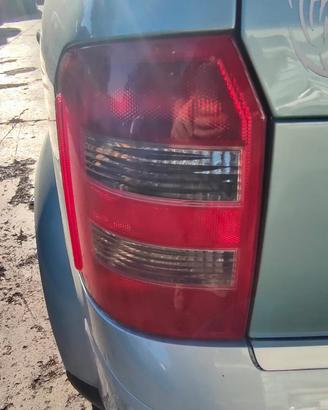 AUDI A2 2003 STOP POSTERIORE SX/DX