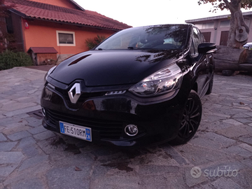 Clio neopatentato full-optional