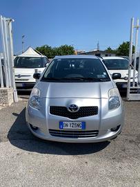 Toyota Yaris 1.0 5 porte Sol
