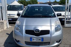 Toyota Yaris 1.0 5 porte Sol