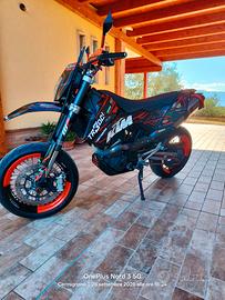 KTM 690 SMC