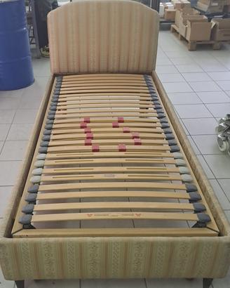 2 Letti antichi tessuto