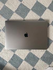 Macbook Pro 15.4” Touch Bar