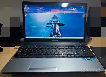 pc portatile Samsung i3 ssd 240gb ram 8gb win 11