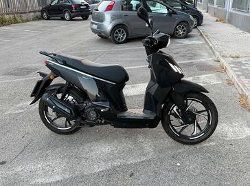 Peugeot tweet 125 anno 2024