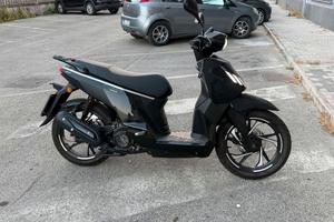 Peugeot tweet 125 anno 2024