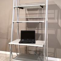 Scaffale a piani - postazione pc