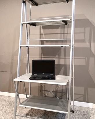 Scaffale a piani e postazione pc