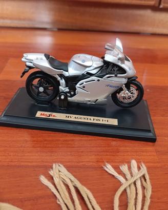 MV Agusta F4S 1+1 Maisto