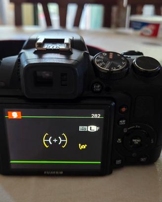 Fujifilm Hs25 exr