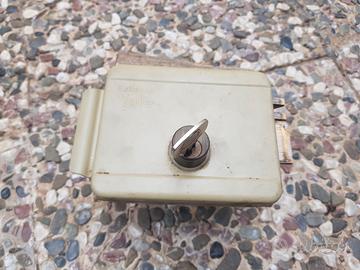 Serratura elettrica yale