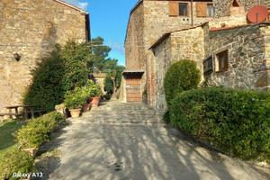 Rif.CAS490PT| casa semi ind. follonica