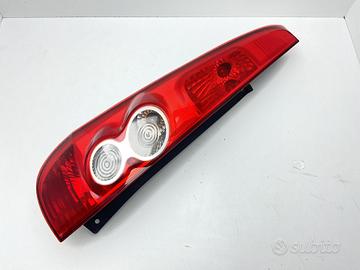 STOP FANALE POSTERIORE SINISTRO FORD Fiesta 5° Se
