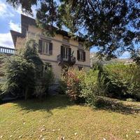 Prestigiosa Villa Liberty con Giardino