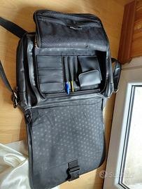 Borsa tracolla porta PC Windows phone Wenger 