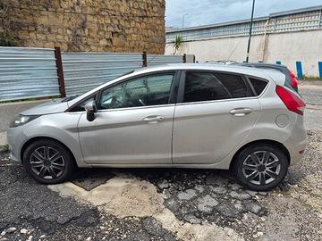 Ford fiesta titanium anno 2009