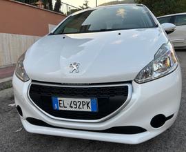 Peugeot 208 1.4 HDi ideale per neo patentati