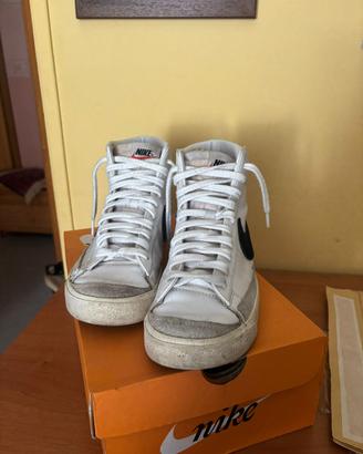 Nike Blazer Mid '77 Bianche