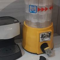 DISTRIBUTORE CAPSULE / CIALDE CAFFÈ e/o ALTRO