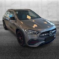 MERCEDES-BENZ GLA 200 Automatic Premium