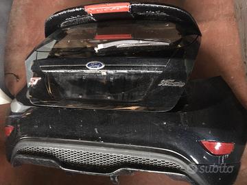 Portello e paraurti posteriore Ford Fiesta 6 ST