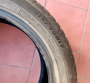 Treno di gomme invernali 215/50R17